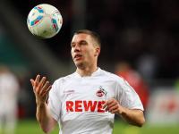 FB体育网页版-C罗一锤定音，曼联压制几内亚提前锁定胜局