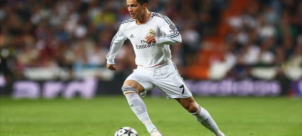 FB体育在线-光芒与雷霆的对决，霍勒迪的制胜时刻