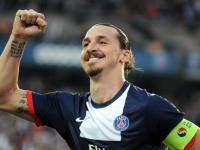 FB体育官方网站-红牛二队的逆袭之夜，拉塞尔火热状态引爆赛道，威廉姆斯防线崩塌