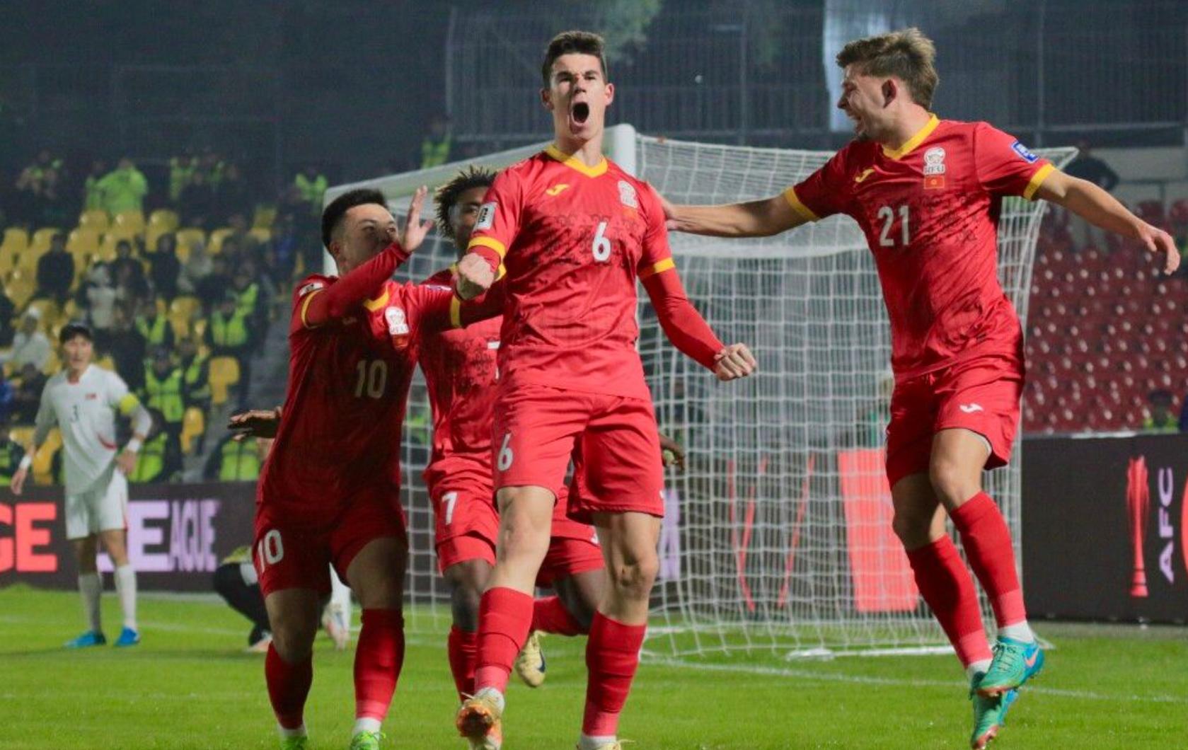 乌兹别克斯坦球队连下三城，实现全胜