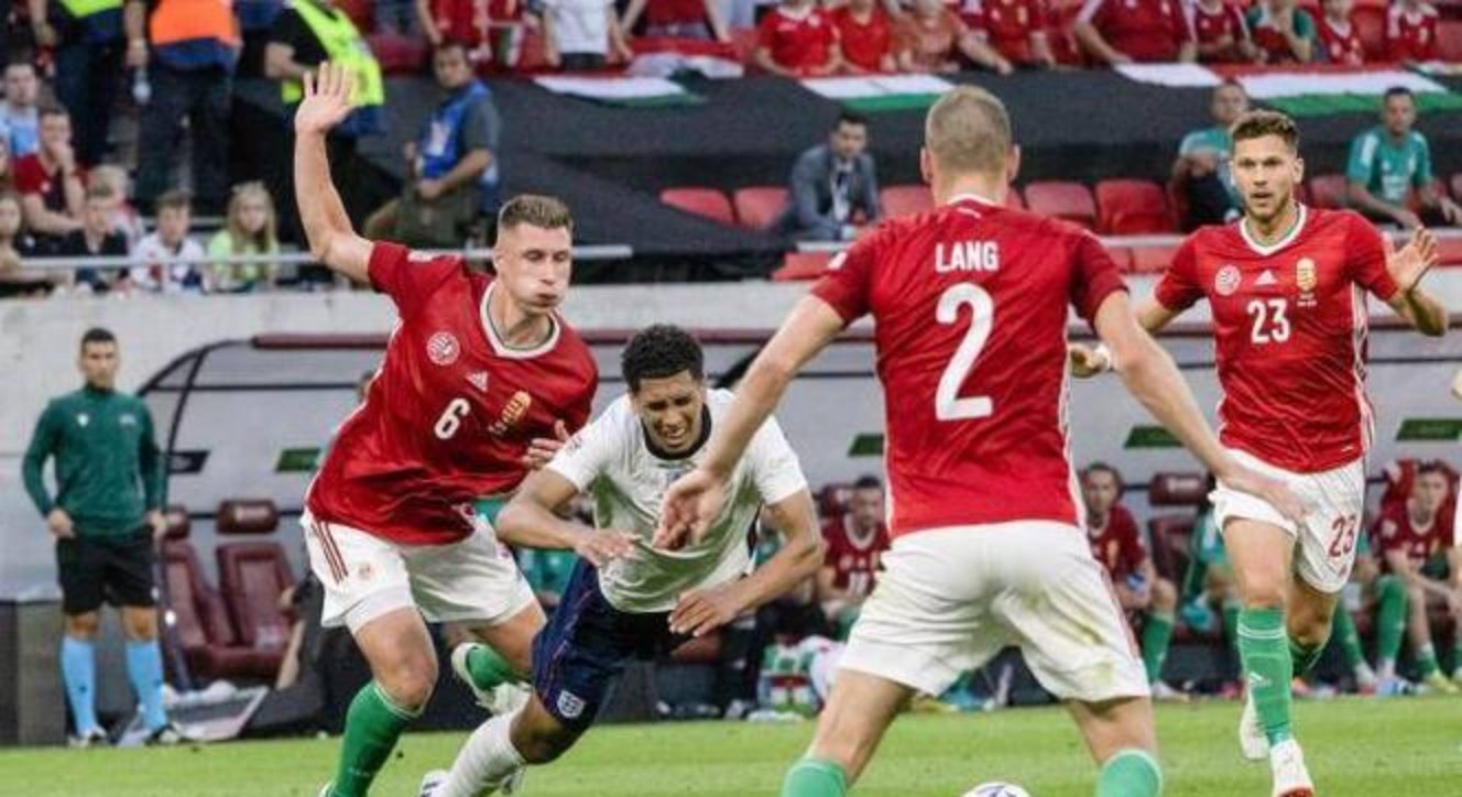 匈牙利队在对决中脱颖而出,锁定晋级名额 匈牙利队在对决中脱颖而出,锁定晋级名额