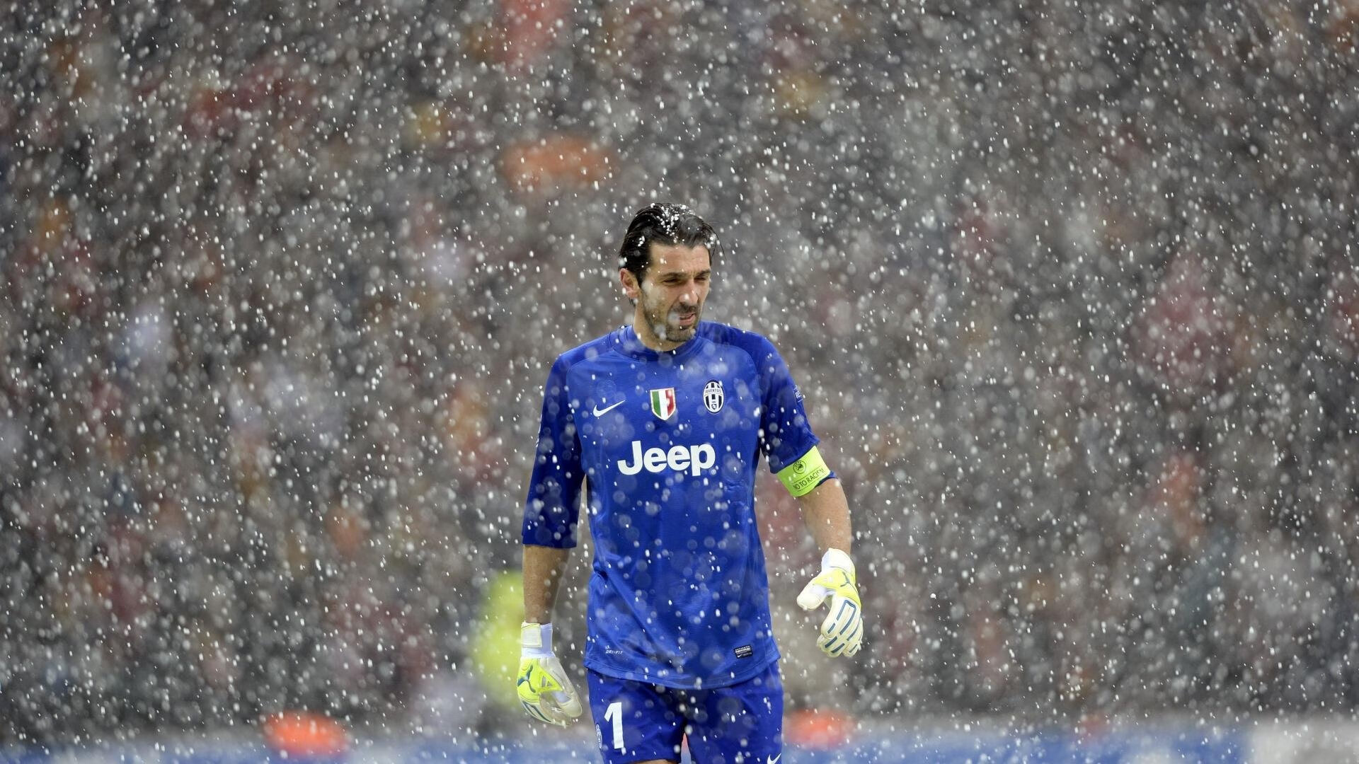 非洲雄狮的绝地逆袭与永恒传奇，当喀麦隆末节带走多特蒙德，C罗个人能力完全展现