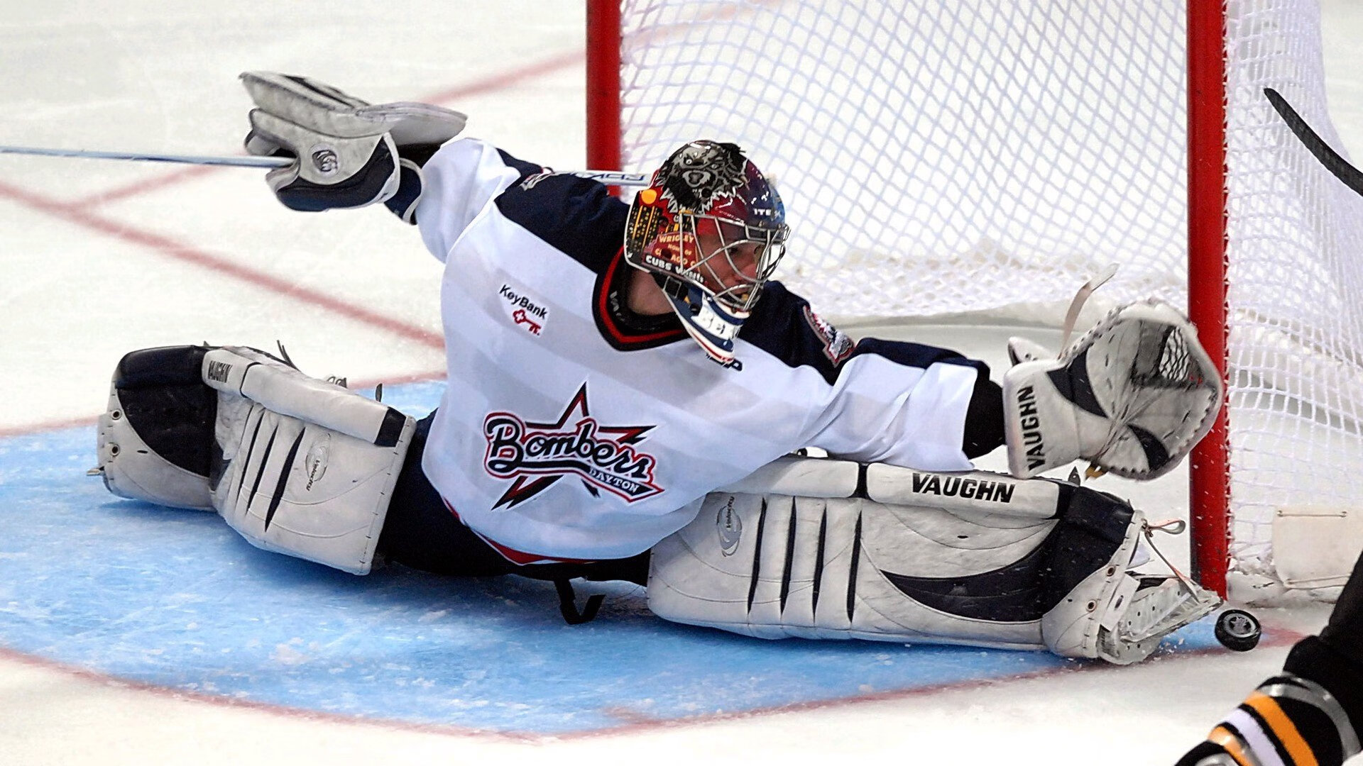 红牛二队的绝地反击，阿隆索的关键制胜，改写F1赛道的命运剧本